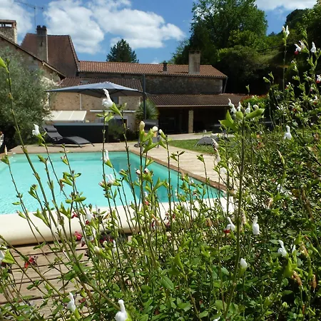 La Colline Truffiere בית נופש Sourzac