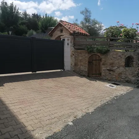 La Colline Truffiere בית נופש