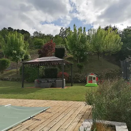 La Colline Truffiere בית נופש Sourzac